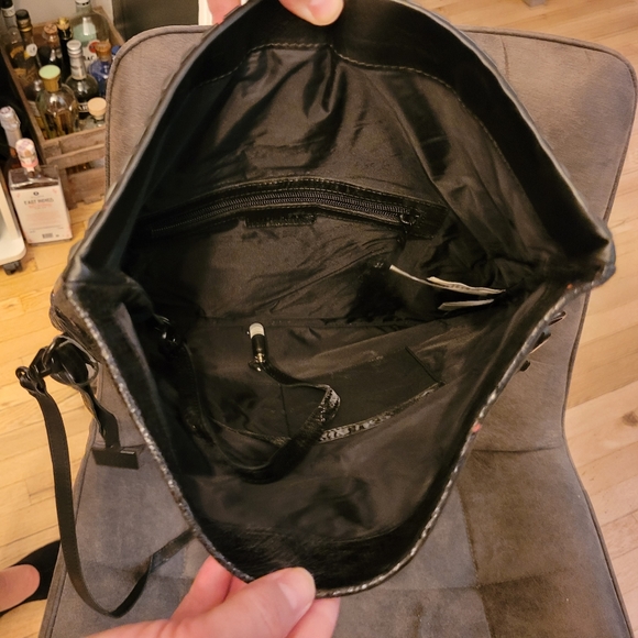 Black hand bag - Picture 3 of 4